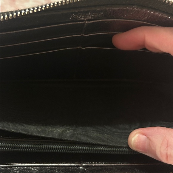 Yves Saint Laurent Leather Continental Wallet - Picture 7 of 13